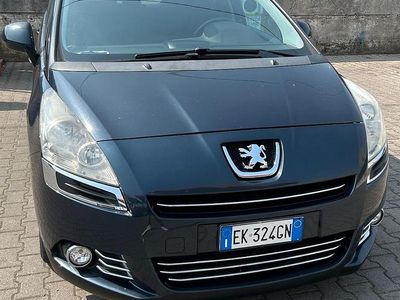 Usata Peugeot 5008 112 CV (82 kW) 2011 Blu Monovolume