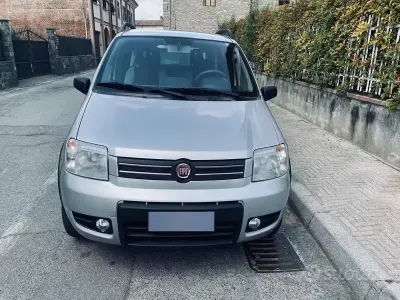 Usata Fiat Panda 4x4 69 CV (50 kW) 2008 Grigio Utilitaria