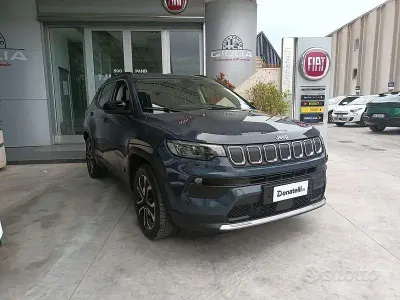 Begagnad Jeep Compass Limited 131 HK (96 kW) 2023 Blå SUV