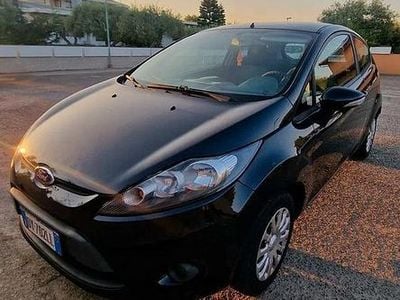 Usata Ford Fiesta 80 CV (58 kW) 2009 Nero Utilitaria