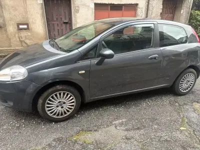 Usata Fiat Punto 77 CV (56 kW) 2007 Grigio Utilitaria
