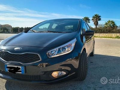 Usata Kia Ceed 115 CV (84 kW) 2013 Nero Utilitaria