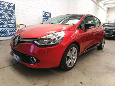 Usata Renault Clio IV 73 CV (53 kW) 2013 Rosso camaleonte Berlina