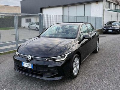 Usata VW Golf VIII Life 116 CV (85 kW) 2025 Nero grenadilla metallizzato Berlina