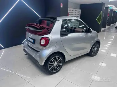 Usata Smart ForTwo Cabrio 90 CV (66 kW) 2017 Argento Cabrio