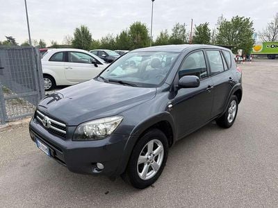 Usata Toyota RAV4 Luxury 177 CV (130 kW) 2006 Grigio SUV