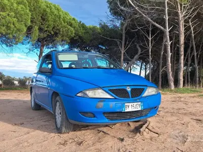 Usata Lancia Ypsilon 60 CV (44 kW) 2001 Utilitaria