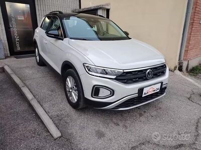 Käytetty VW T-Roc Style 110 HP (80 kW) 2024 Peessi Katumaasturi
