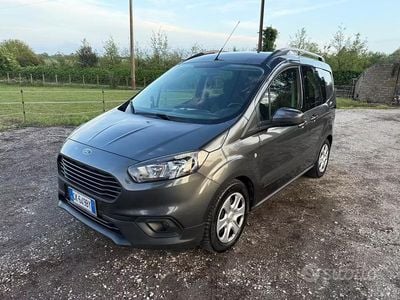 Usata Ford Transit 120 CV (88 kW) 2019 Grigio SUV