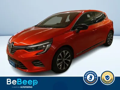 Usata Renault Clio Techno 145 CV (106 kW) 2023 Arancione metallizzato Utilitaria