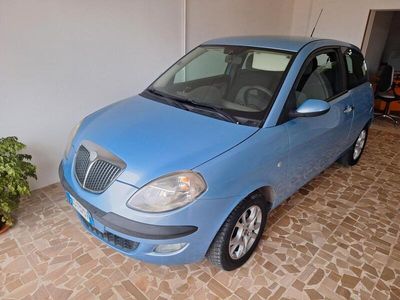Usata Lancia Ypsilon 69 CV (50 kW) 2005 Blu Utilitaria