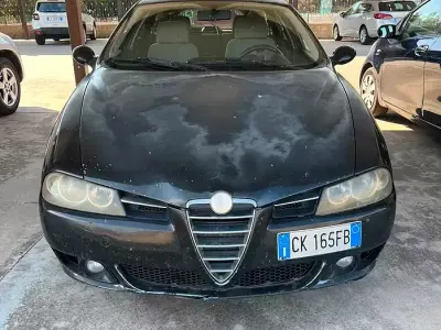 Usata Alfa Romeo 156 Distinctive 140 CV (102 kW) 2003 Bluazzurro Berlina
