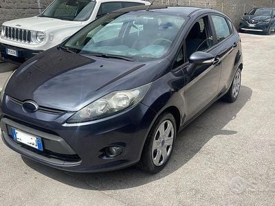 Usata Ford Fiesta 70 CV (51 kW) 2009 Nero Berlina