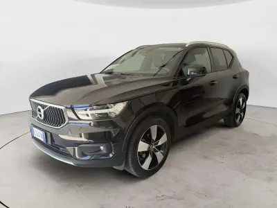 Usata Volvo XC40 Momentum 150 CV (110 kW) 2018 Nero SUV