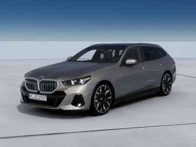 Nuova BMW 540 M Sport 303 CV (222 kW) 2026 Grigio Station wagon
