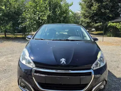Usata Peugeot 208 82 CV (60 kW) 2016 Viola Utilitaria
