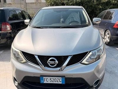 Usata Nissan Qashqai 131 CV (96 kW) 2016 Grigio SUV