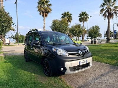 Usata Renault Kangoo LIMITED 110 CV (80 kW) 2018 Nero Monovolume