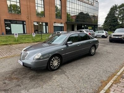 usata Lancia Thesis 3.2 V6 24v Emblema auto