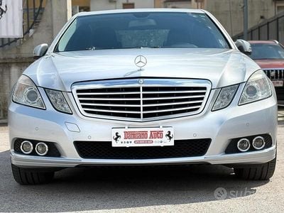 Usata Mercedes E250 Elegance 204 CV (150 kW) 2010 Grigio Berlina