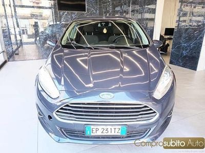 Usata Ford Fiesta 75 CV (55 kW) 2013 Blu Utilitaria
