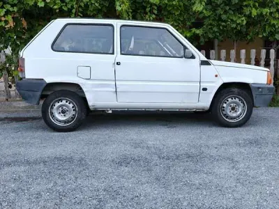 Usata Fiat Panda Young 54 CV (39 kW) 2002 Bianco Berlina
