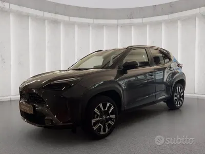 Usata Toyota Yaris Lounge 131 CV (96 kW) 2025 Grigio Utilitaria