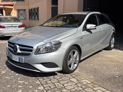 Usata Mercedes A180 109 CV (80 kW) 2012 Grigio Berlina
