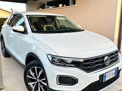 Usata VW T-Roc Style 116 CV (85 kW) 2019 Bianco SUV