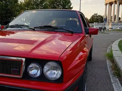 Usata Lancia Delta 196 CV (144 kW) 1989 Utilitaria