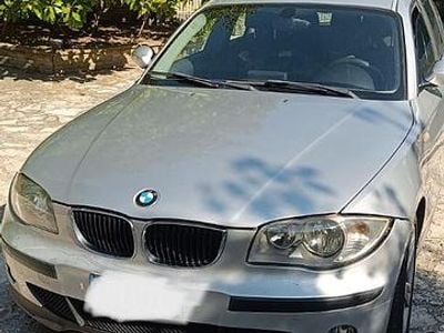 Usata BMW 118 122 CV (89 kW) 2006 Grigio Utilitaria