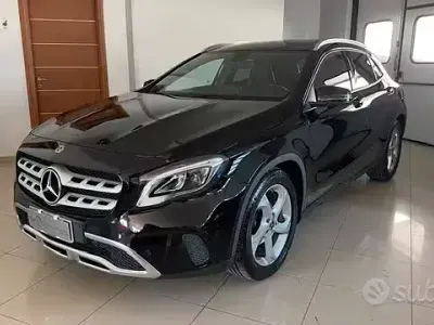 Usata Mercedes GLA180 109 CV (80 kW) 2017 Nero SUV