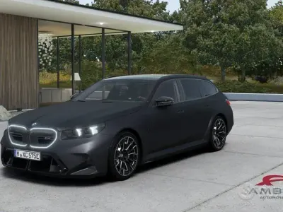 Nuova BMW M5 Comfort Edition 727 CV (534 kW) 2025 Bmw individual frozen deep gre Station wagon