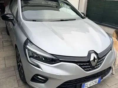 Usata Renault Clio V Business 101 CV (74 kW) 2022 Berlina