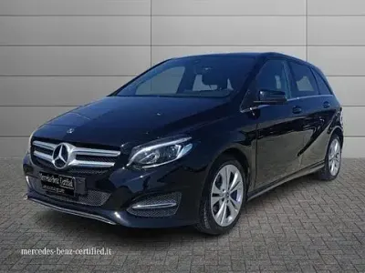 Usata Mercedes 180 109 CV (80 kW) 2018 Nero Berlina