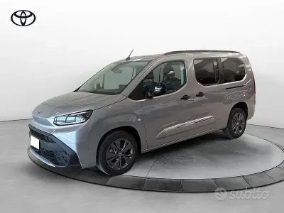 Nuova Toyota Proace Verso City 130 CV (95 kW) 2026 Grigio Station wagon