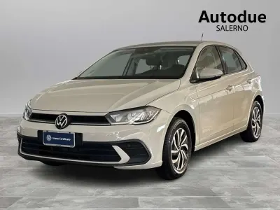 Usata VW Polo Life 80 CV (58 kW) 2023 Grigio Utilitaria