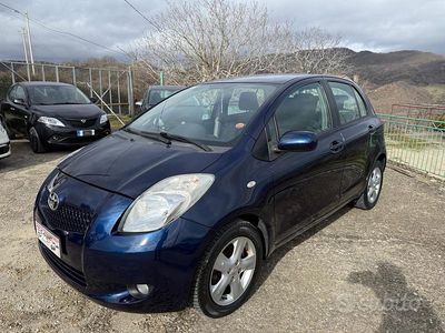 Usata Toyota Yaris Sol 87 CV (63 kW) 2007 Blu Utilitaria
