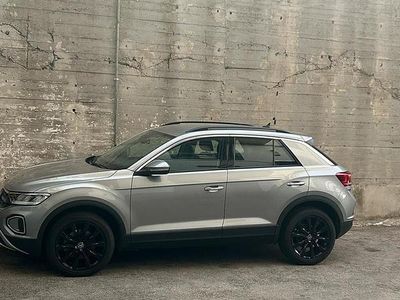 Usata VW T-Roc Life 150 CV (110 kW) 2022 Grigio SUV