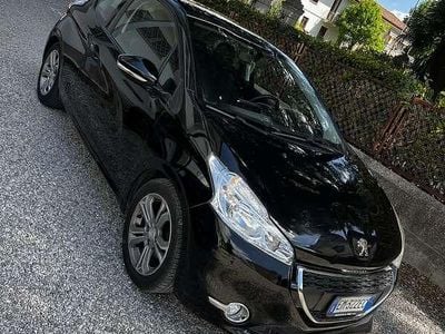 Usata Peugeot 208 122 CV (89 kW) 2012 Nero Utilitaria