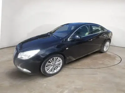 Usata Opel Insignia Cosmo 140 CV (102 kW) 2013 Nero Berlina