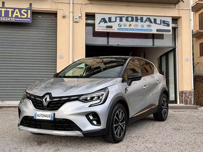Usata Renault Captur Intens 95 CV (69 kW) 2020 Argento SUV