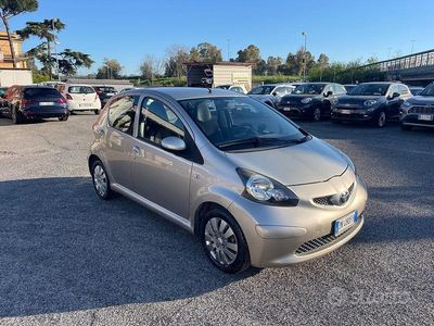 Usata Toyota Aygo 67 CV (49 kW) 2008 Grigio Utilitaria