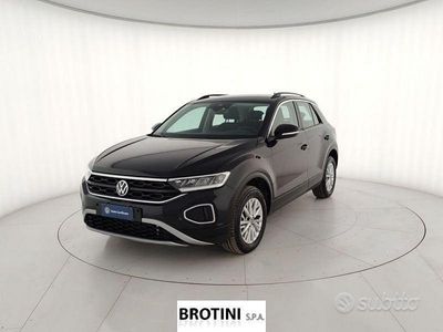 Usata VW T-Roc Life 150 CV (110 kW) 2025 Nero SUV