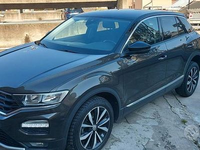 Usata VW T-Roc Advance 115 CV (84 kW) 2019 Grigio SUV