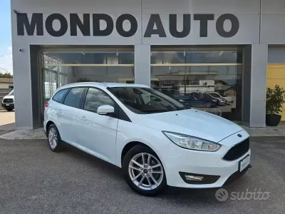 Usata Ford Focus Titanium 120 CV (88 kW) 2017 Bianco Station wagon