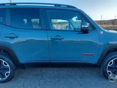 Usata Jeep Renegade Trailhawk 170 CV (125 kW) 2015 Grigio SUV