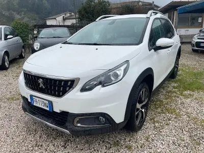 Usata Peugeot 2008 99 CV (72 kW) 2017 Bianco SUV