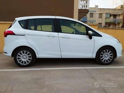 Usata Ford B-MAX 75 CV (55 kW) 2017 Bianco Monovolume