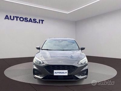 Grigio Usata 2022 Ford Focus ST-Line Berlina | 18.190 € (Buon prezzo)